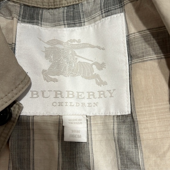 EUC Burberry Trench Coat 18M - Picture 3 of 3